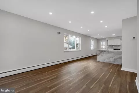Living - 7202 Hazel Ave, Upper Darby, PA 19082 photo 3 of 3