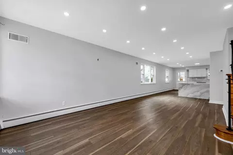 Living - 7202 Hazel Ave, Upper Darby, PA 19082 photo 2 of 3