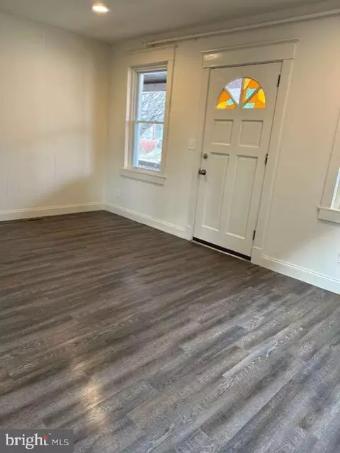 1120 Washington Ave, Marcus Hook, PA 19061 photo 3