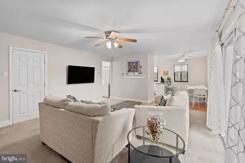 1 Lawrence Rd #J-1-B, Broomall, PA 19008