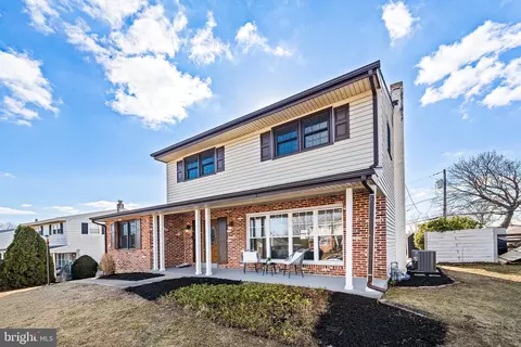 432 Lyndhurst Dr, Broomall, PA 19008
