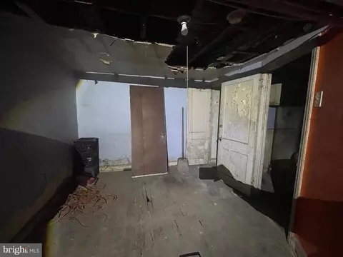 Entry Way - 47 Kent Rd, Darby, PA 19082 photo 3 of 3