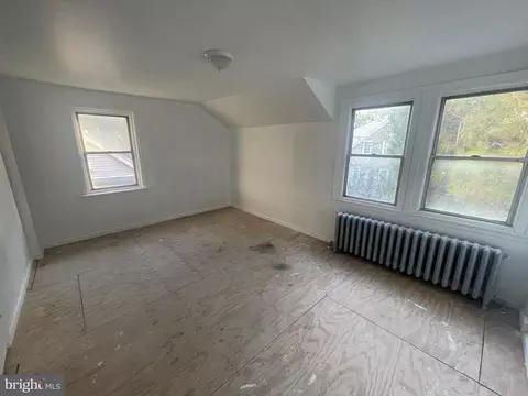 Bedroom - 47 Kent Rd, Darby, PA 19082 photo 2 of 3