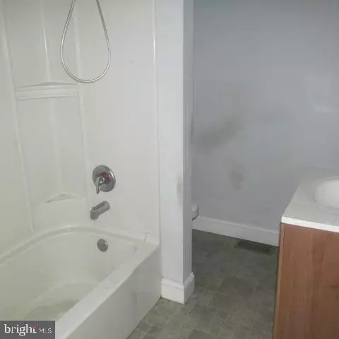 Entry Way - 2114 Ferncroft Ave, Boothwyn, PA 19061 photo 1 of 2