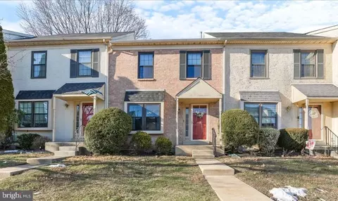 322 Scola Rd, Brookhaven, PA 19015