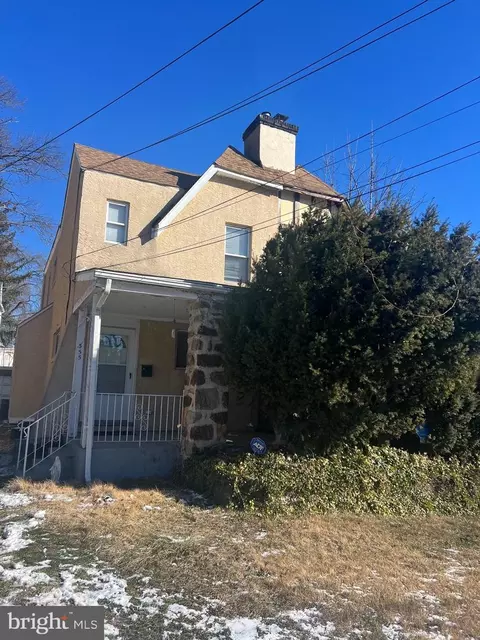 355 Lakeview Ave, Drexel Hill, PA 19026
