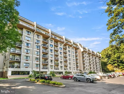 700 Avondale Rd #PH-6, Wallingford, PA 19086