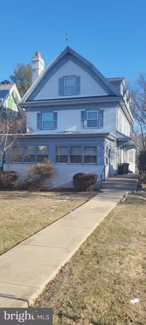 307 Bewley Rd, Havertown, PA 19083
