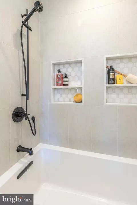 Bath - 313 E Beechtree Ln, Wayne, PA 19087 photo 11 of 18