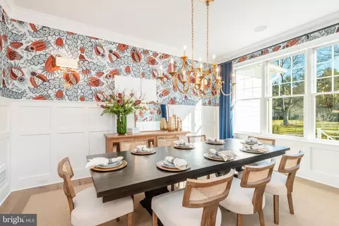 Dining - 313 E Beechtree Ln, Wayne, PA 19087 photo 4 of 5