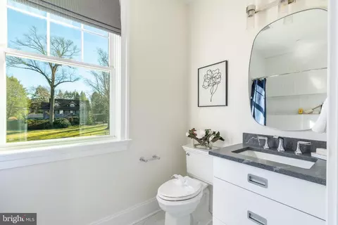Bath - 313 E Beechtree Ln, Wayne, PA 19087 photo 13 of 18