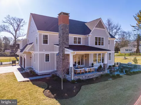 Exterior - 313 E Beechtree Ln, Wayne, PA 19087 photo 10 of 22