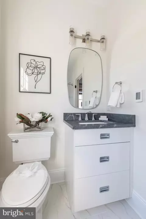 Bath - 313 E Beechtree Ln, Wayne, PA 19087 photo 12 of 18