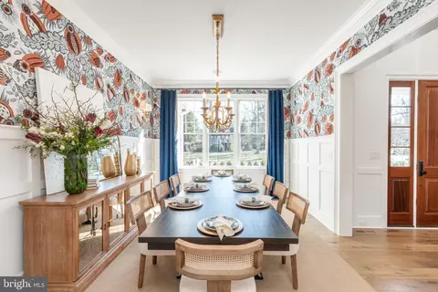 Dining - 313 E Beechtree Ln, Wayne, PA 19087 photo 3 of 5