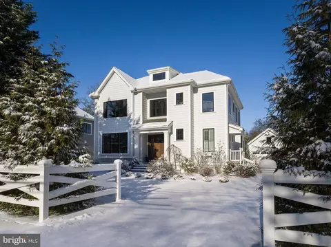 337 Eagle Rd, Wayne, PA 19087