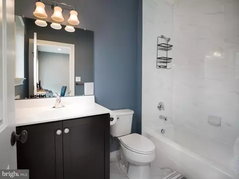 Bath - 337 Eagle Rd, Wayne, PA 19087 photo 4 of 4