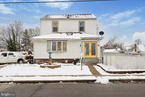 37 N Ridgeway Ave, Glenolden, PA 19036