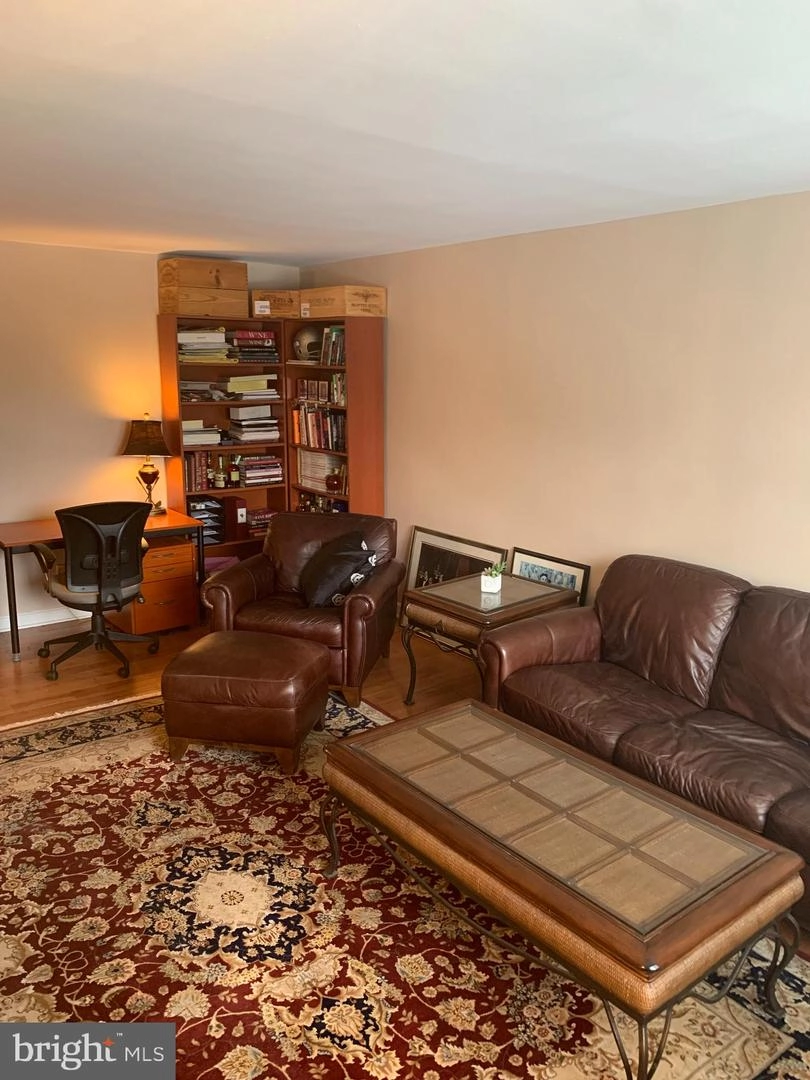 Living - 500 E Lancaster Ave # 116B, Wayne, PA 19087 photo 1 of 1