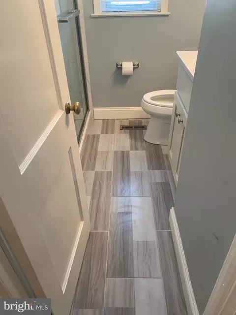 Bath - 500 E Lancaster Ave # 116B, Wayne, PA 19087 photo 1 of 5