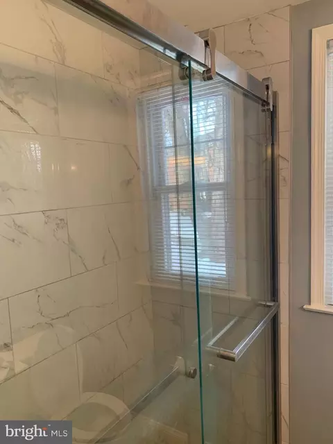 Bath - 500 E Lancaster Ave # 116B, Wayne, PA 19087 photo 3 of 5