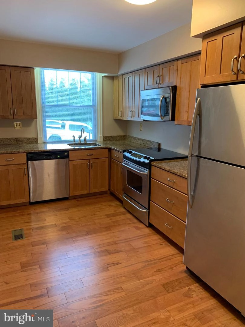 Kitchen - 500 E Lancaster Ave # 116B, Wayne, PA 19087 photo 1 of 3