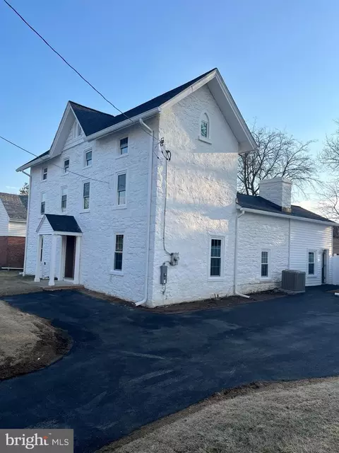 540 W Springfield Rd, Springfield, PA 19064 photo 1