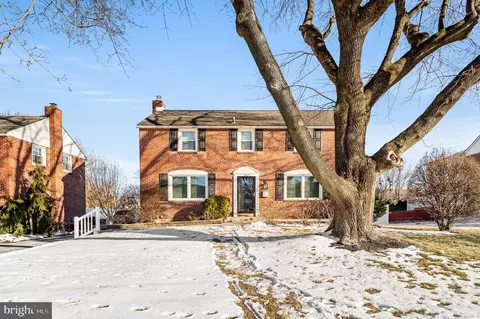 233 Colonial Park Dr, Springfield, PA 19064
