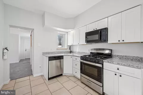 712 Ash Ave, Collingdale, PA 19023