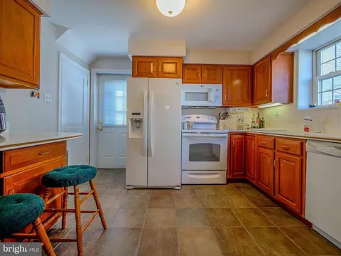 Kitchen - 204 E Thomson Ave, Springfield, PA 19064 photo 4 of 4