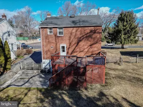 Exterior - 204 E Thomson Ave, Springfield, PA 19064 photo 10 of 16