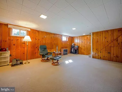 Living - 204 E Thomson Ave, Springfield, PA 19064 photo 8 of 8