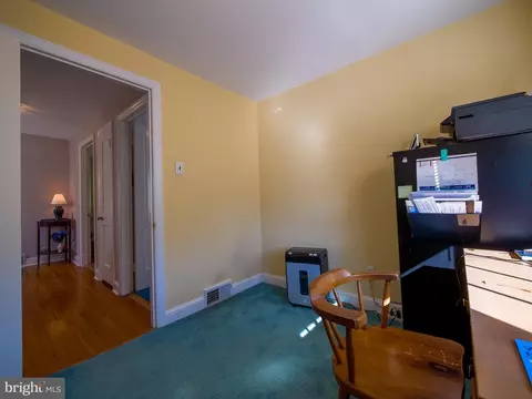 Entry Way - 204 E Thomson Ave, Springfield, PA 19064 photo 2 of 2