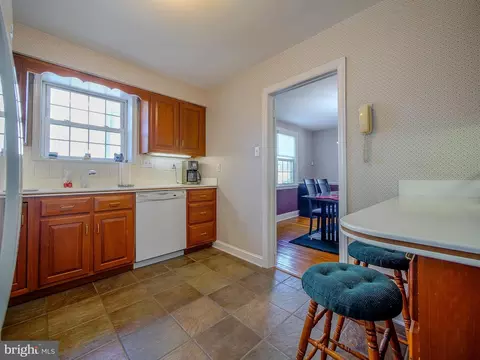 Kitchen - 204 E Thomson Ave, Springfield, PA 19064 photo 3 of 4