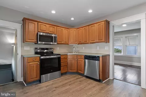 160 White Ave, Marcus Hook, PA 19061 photo 16