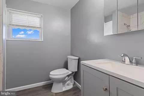 160 White Ave, Marcus Hook, PA 19061 photo 31