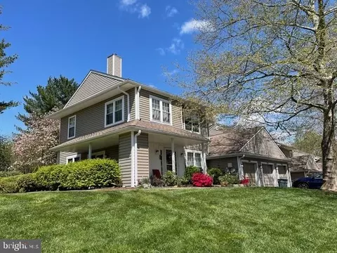 353 Radford Ct, Glen Mills, PA 19342