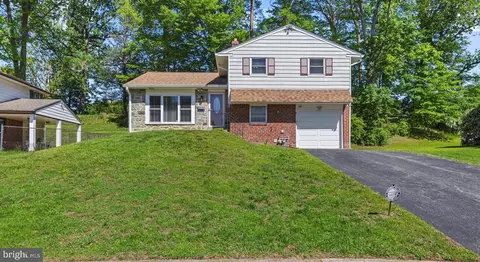 40 Cornell Cir, Broomall, PA 19008