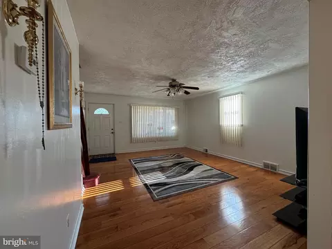 1322 Langley, Marcus Hook, PA 19061 photo 9