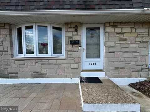 1322 Langley, Marcus Hook, PA 19061 photo 5