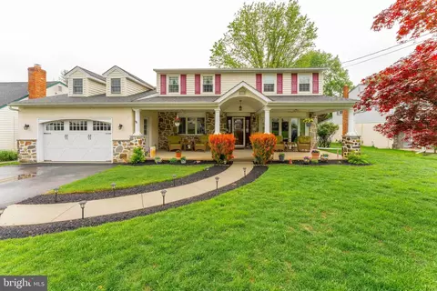 209 Beechtree Dr, Broomall, PA 19008