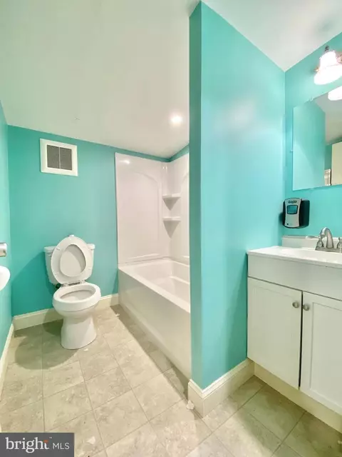 Bath - 8329 Delaware Ave, Darby, PA 19082 photo 7 of 7