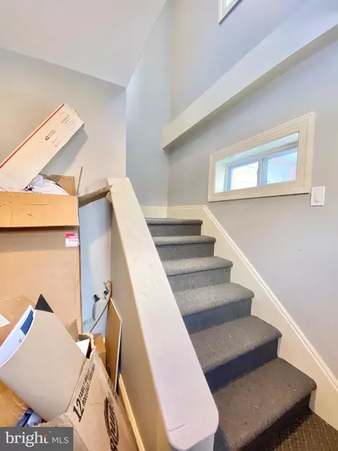 Entry Way - 8329 Delaware Ave, Darby, PA 19082 photo 2 of 4