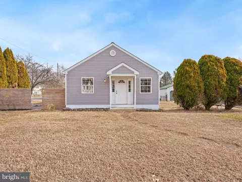 3011 Naamans Creek Rd, Chichester, PA 19061