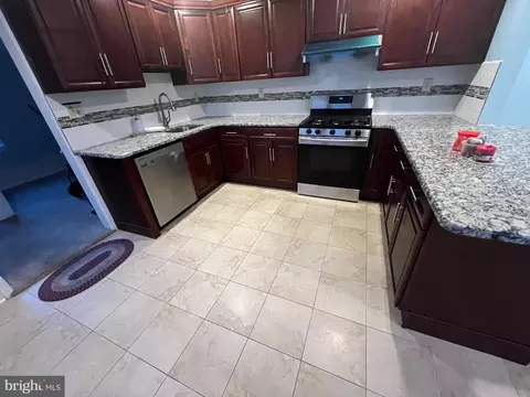 Kitchen - 2558 Secane Rd, Secane, PA 19018 photo 3 of 4
