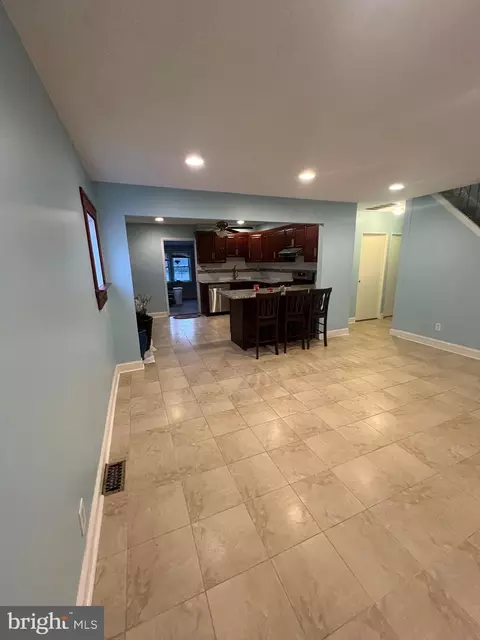 Entry Way - 2558 Secane Rd, Secane, PA 19018 photo 1 of 3