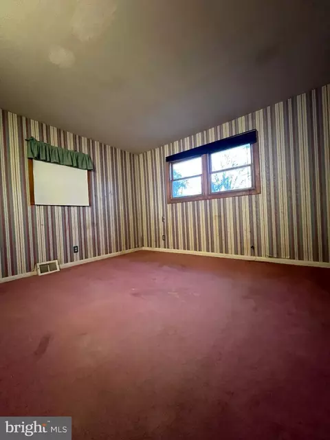 Bedroom - 2558 Secane Rd, Secane, PA 19018 photo 5 of 6