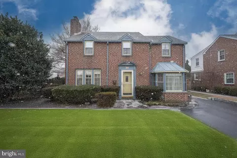 12 Mulberry Ln, Newtown Square, PA 19073