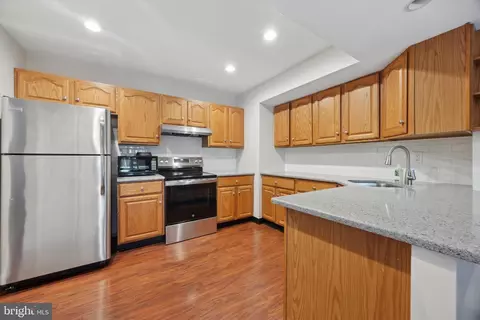 189 Bishop Dr, Aston, PA 19014