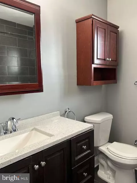 Bath - 1122 Washington Ave, Marcus Hook, PA 19061 photo 1 of 3
