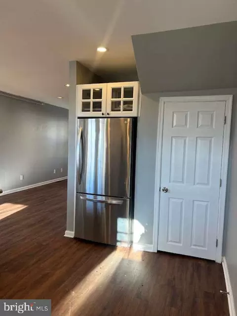 Entry Way - 1122 Washington Ave, Marcus Hook, PA 19061 photo 2 of 2